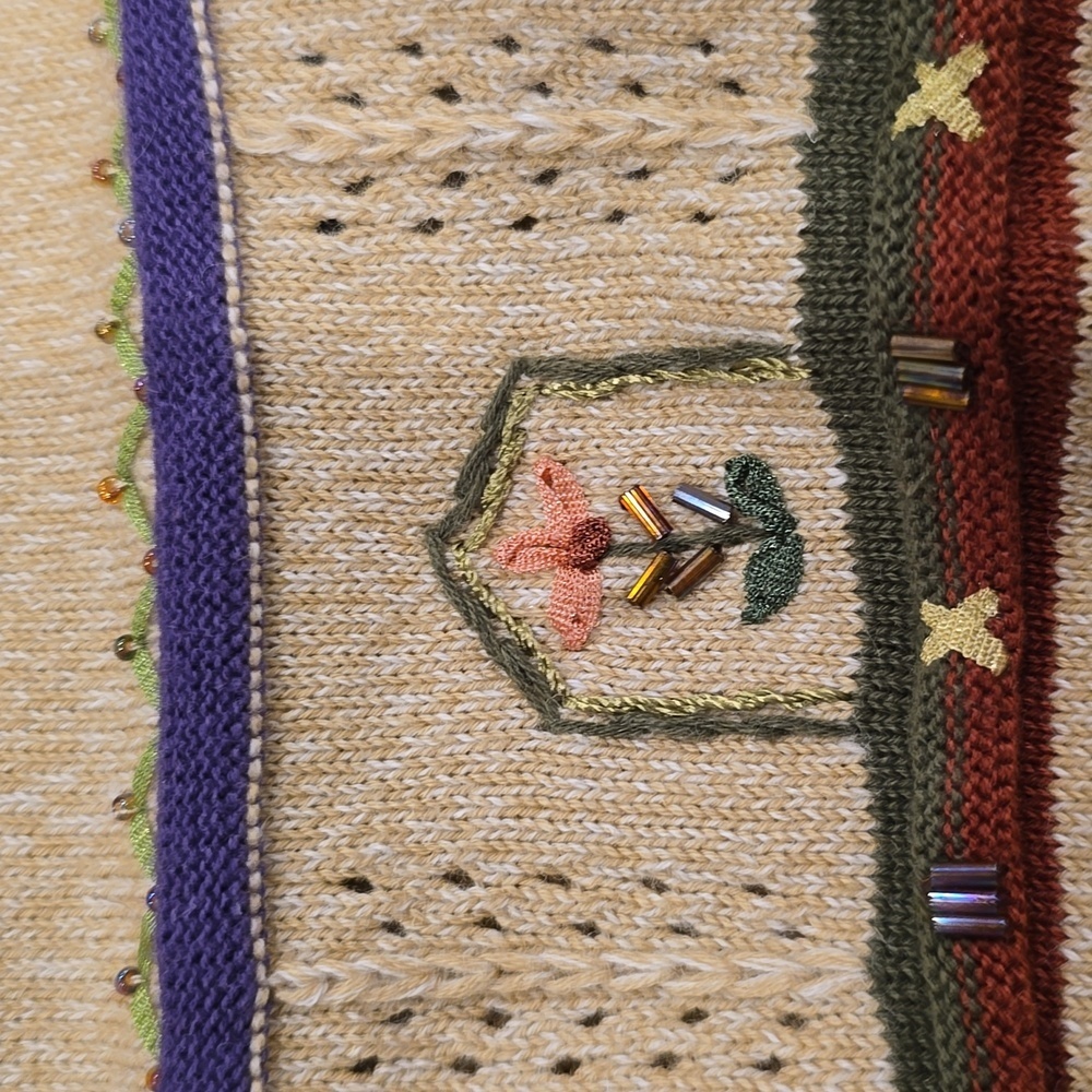 Floral Patterned Beige Sweater - image 7